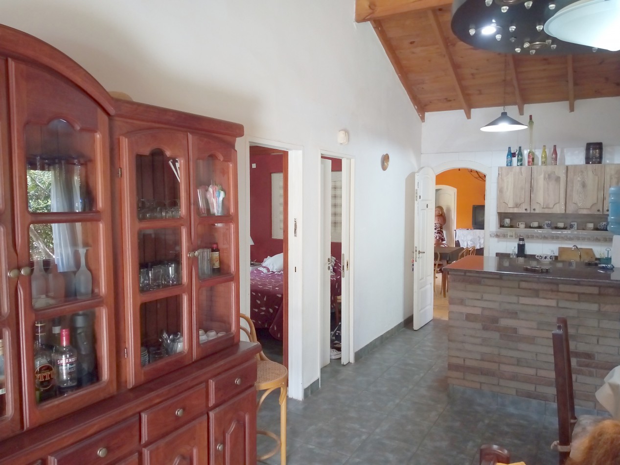 Magnifica Casa Sobre Lote Multifamiliar - 1 1/2 Cuadra de La Playa 