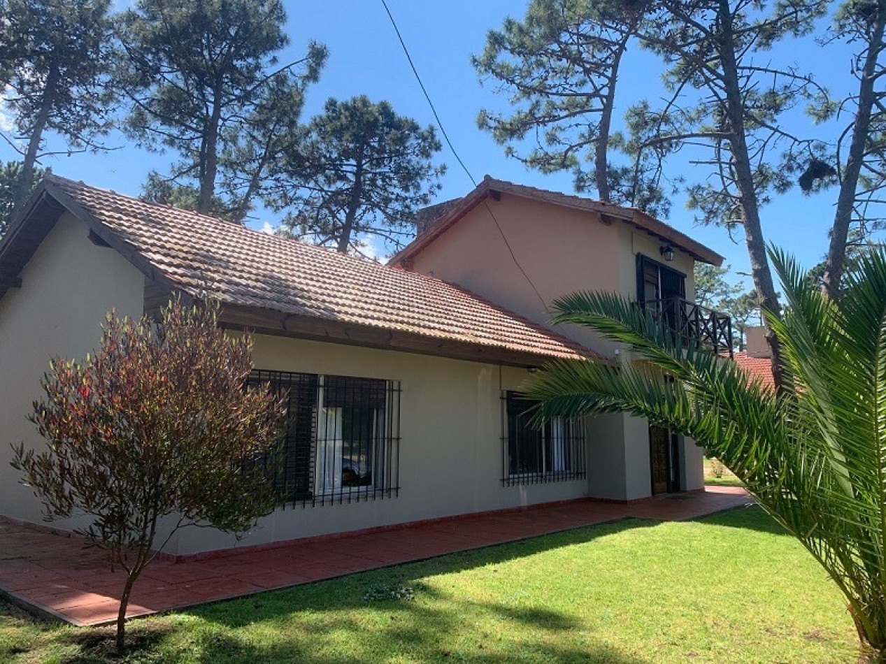  Muy linda casa en Falucho San Luis 400 - Valeria del Mar.