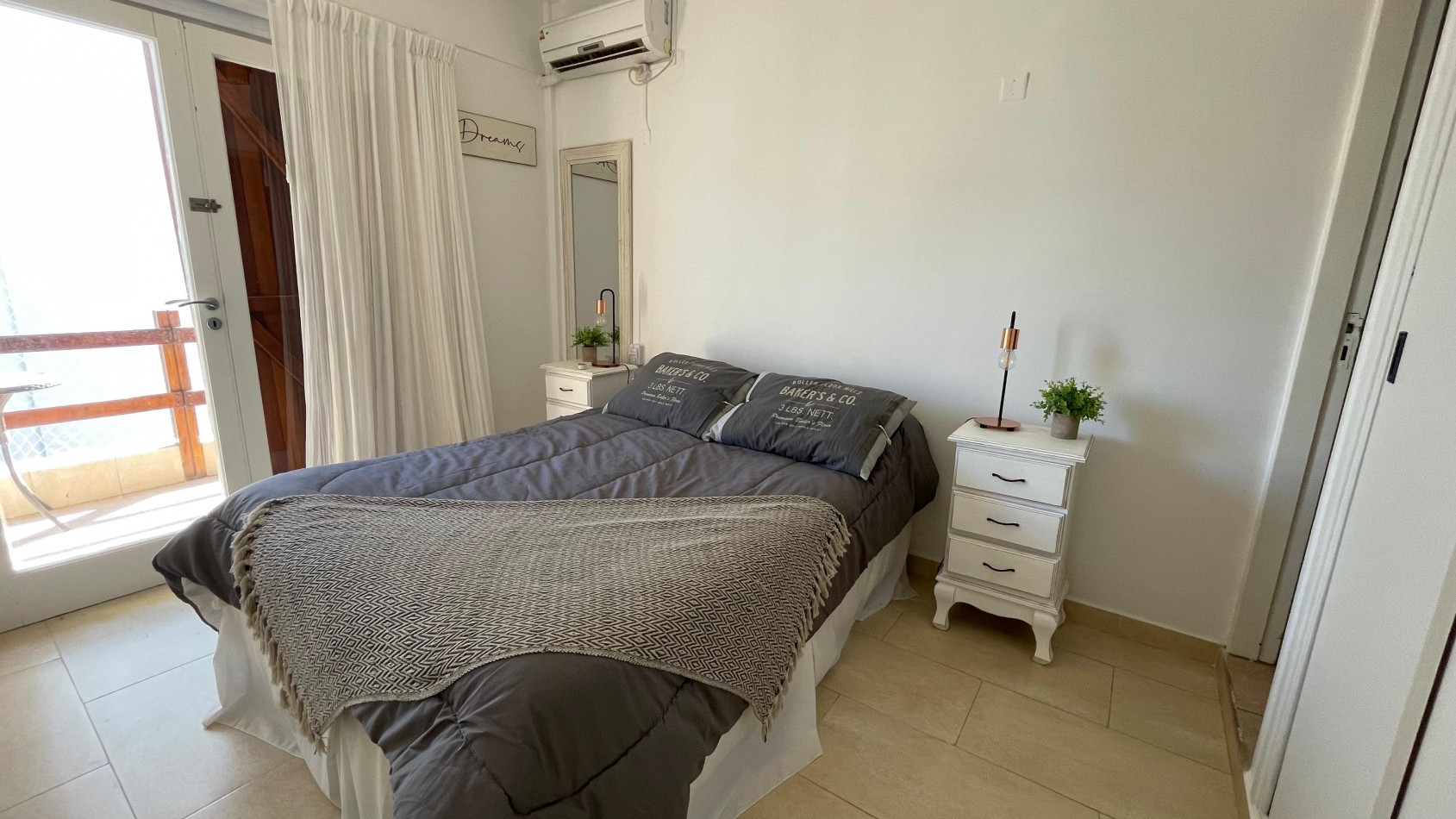 Hermoso departamento con vista al mar, 3 ambientes, gas natural, cochera, zona Muelle 