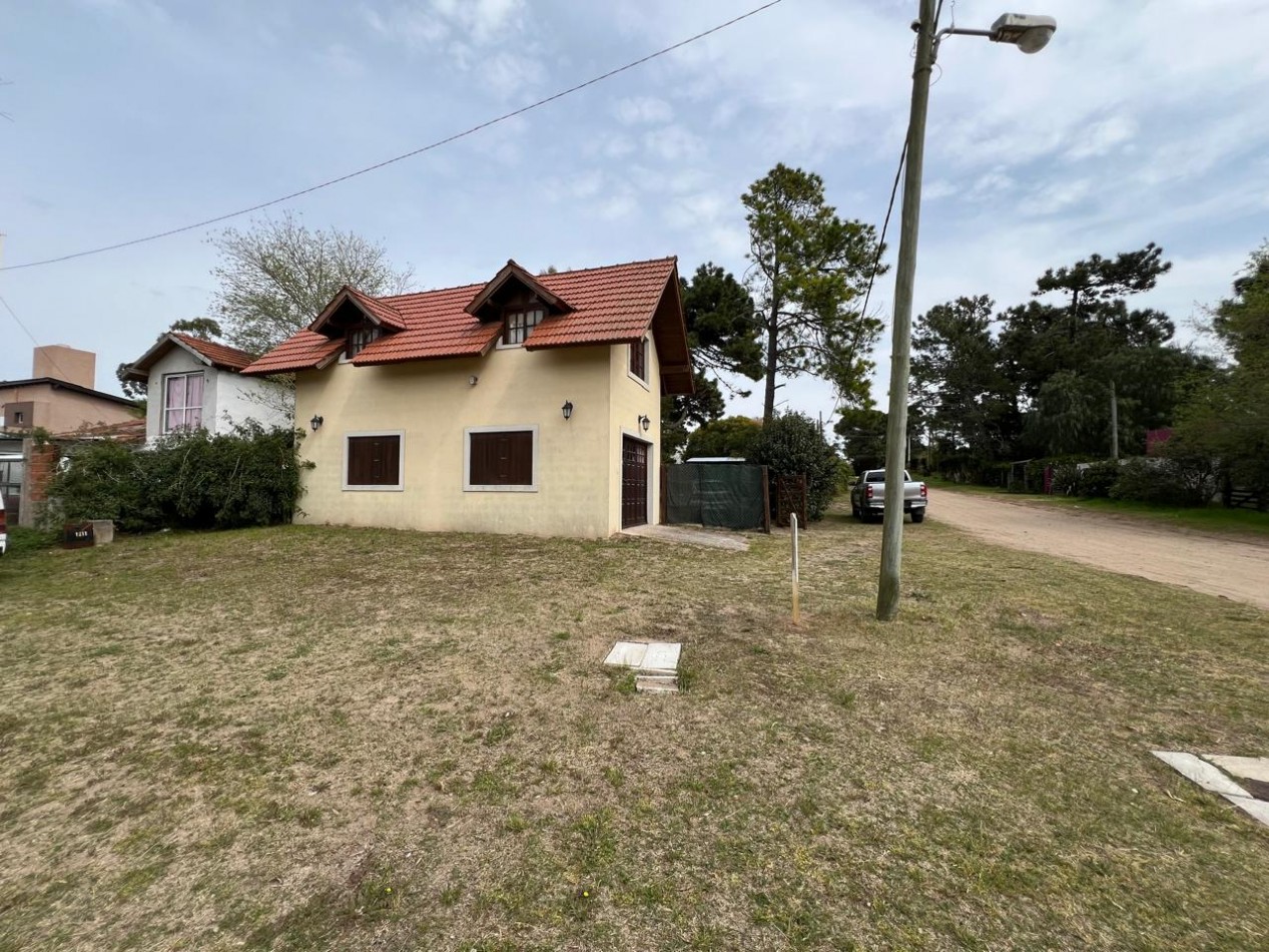 VENTA CASA SOBRE AVENIDA LA PLATA 