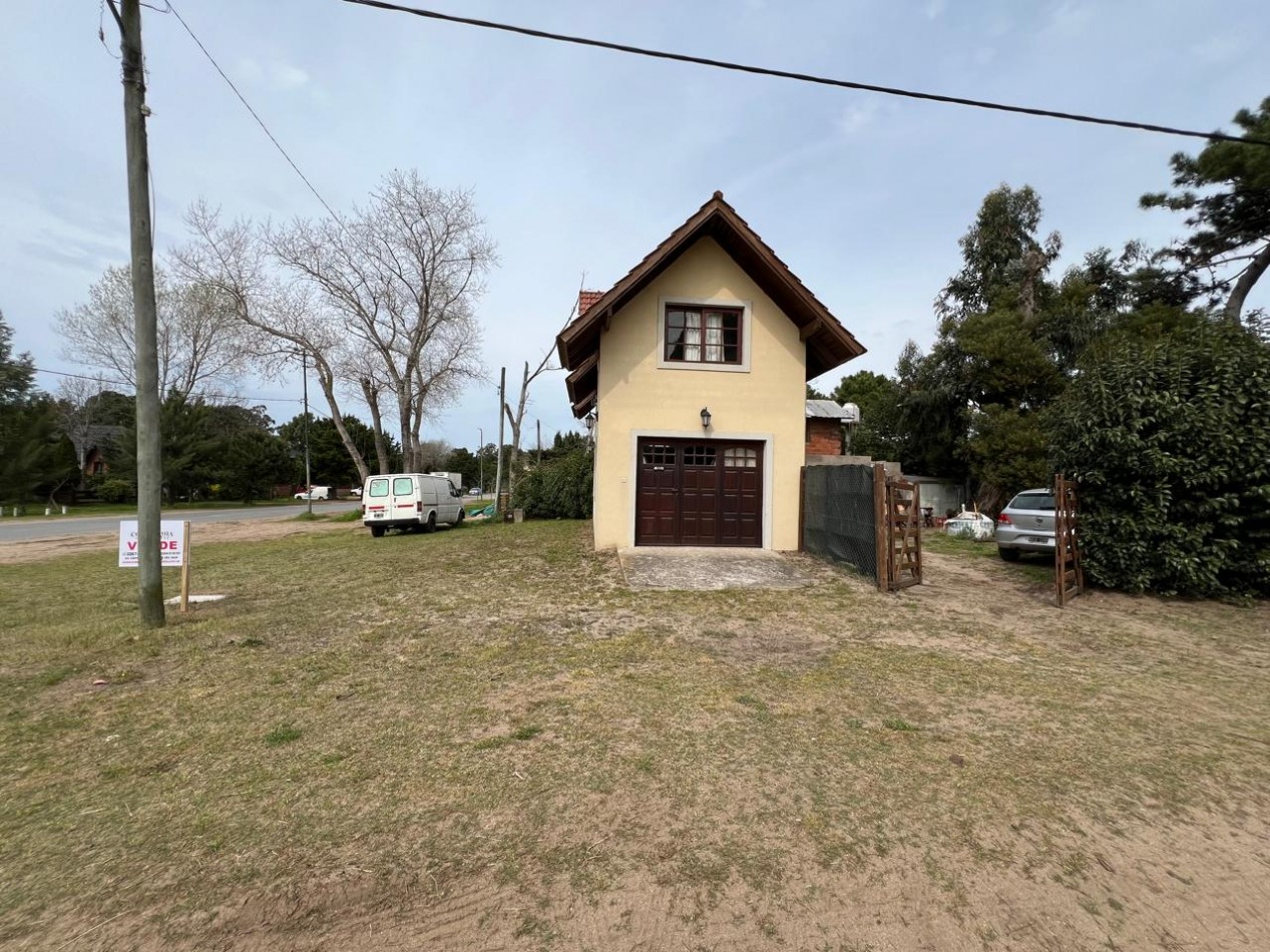 VENTA CASA SOBRE AVENIDA LA PLATA 