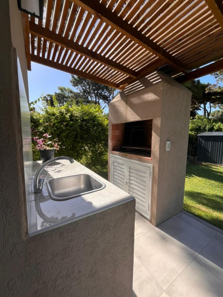 ALQUILER FIN DE SEMANA LARGO MARZO 20/21/22/23/24- Casa a ESTRENAR Valeria del Mar. 