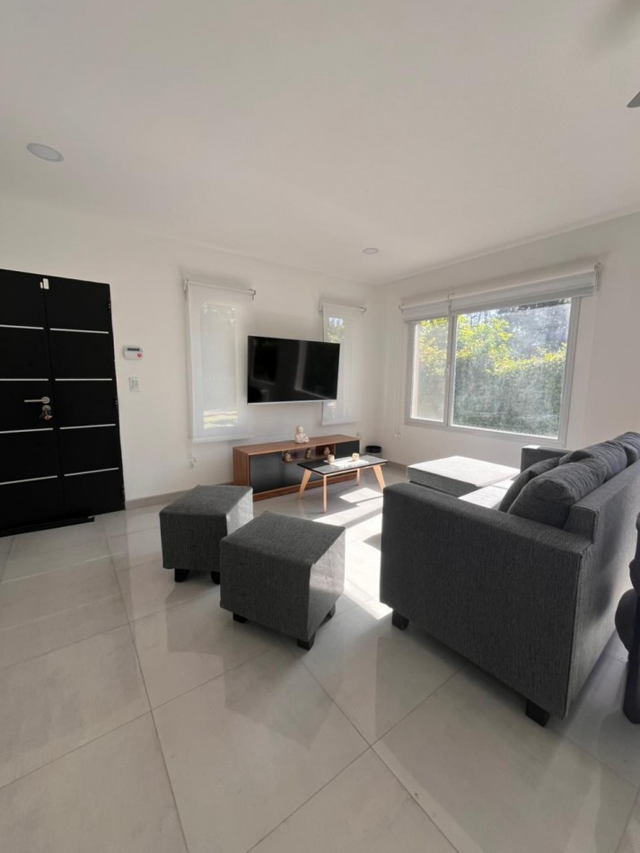 ALQUILER FIN DE SEMANA LARGO MARZO 20/21/22/23/24- Casa a ESTRENAR Valeria del Mar. 