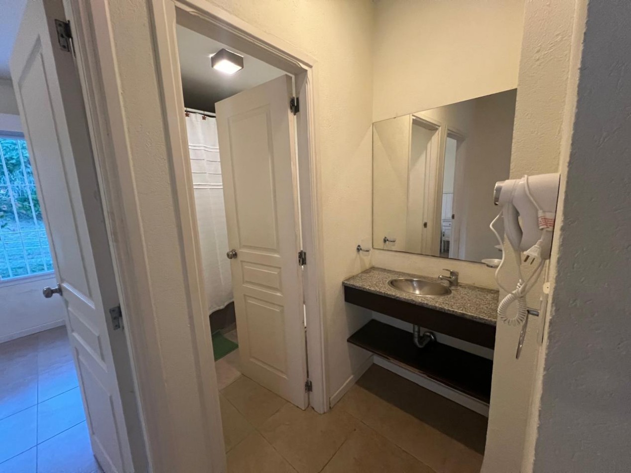 VENTA DEPARTAMENTO MAR DE OSTENDE - PINAMAR a poco metros del mar