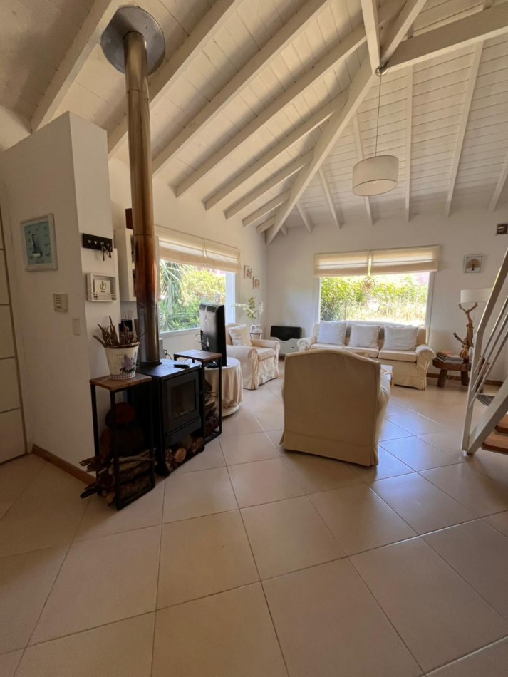 ALQUILER TEMPORADA 2026.  Casa en Mar de Ostende / Valeria del Mar.