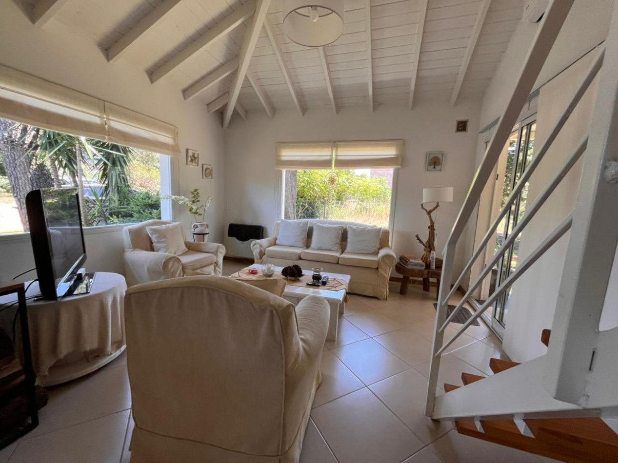 ALQUILER TEMPORADA 2026.  Casa en Mar de Ostende / Valeria del Mar.