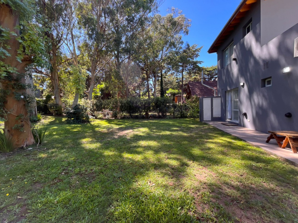 Venta casa  Valeria del Mar - Pinamar (con GAS NATURAL)