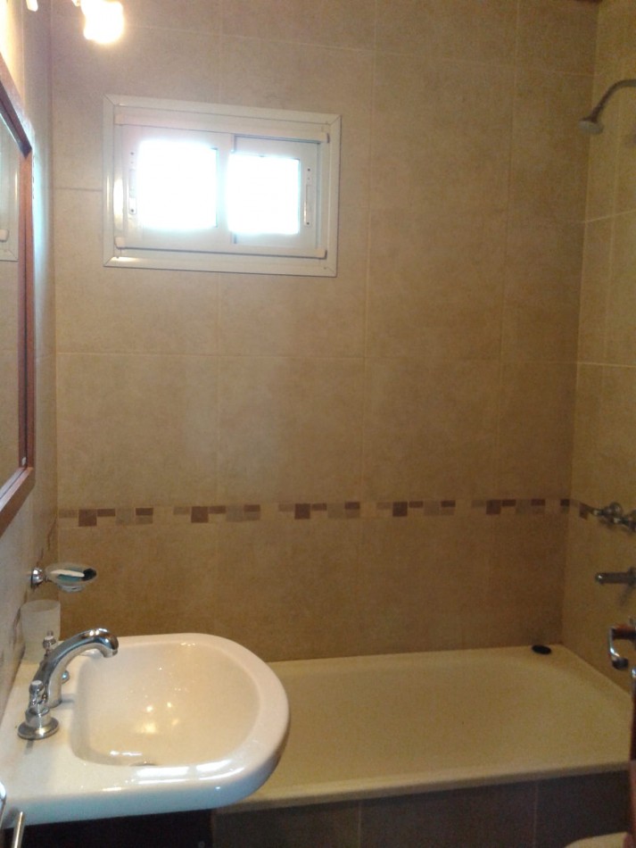 Venta de casa en Ostende- Pinamar