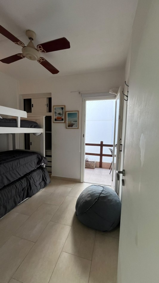 Hermoso departamento con VISTA AL MAR, 3 ambientes c/estacionamiento, Zona Muelle (GAS NATURAL)