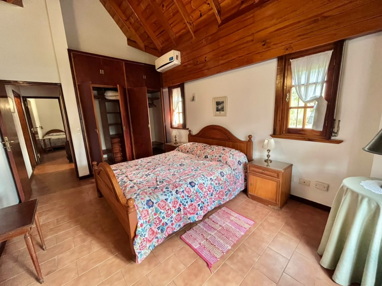 Casa en venta a 200 mts de la playa Valeria del Mar- Pinamar