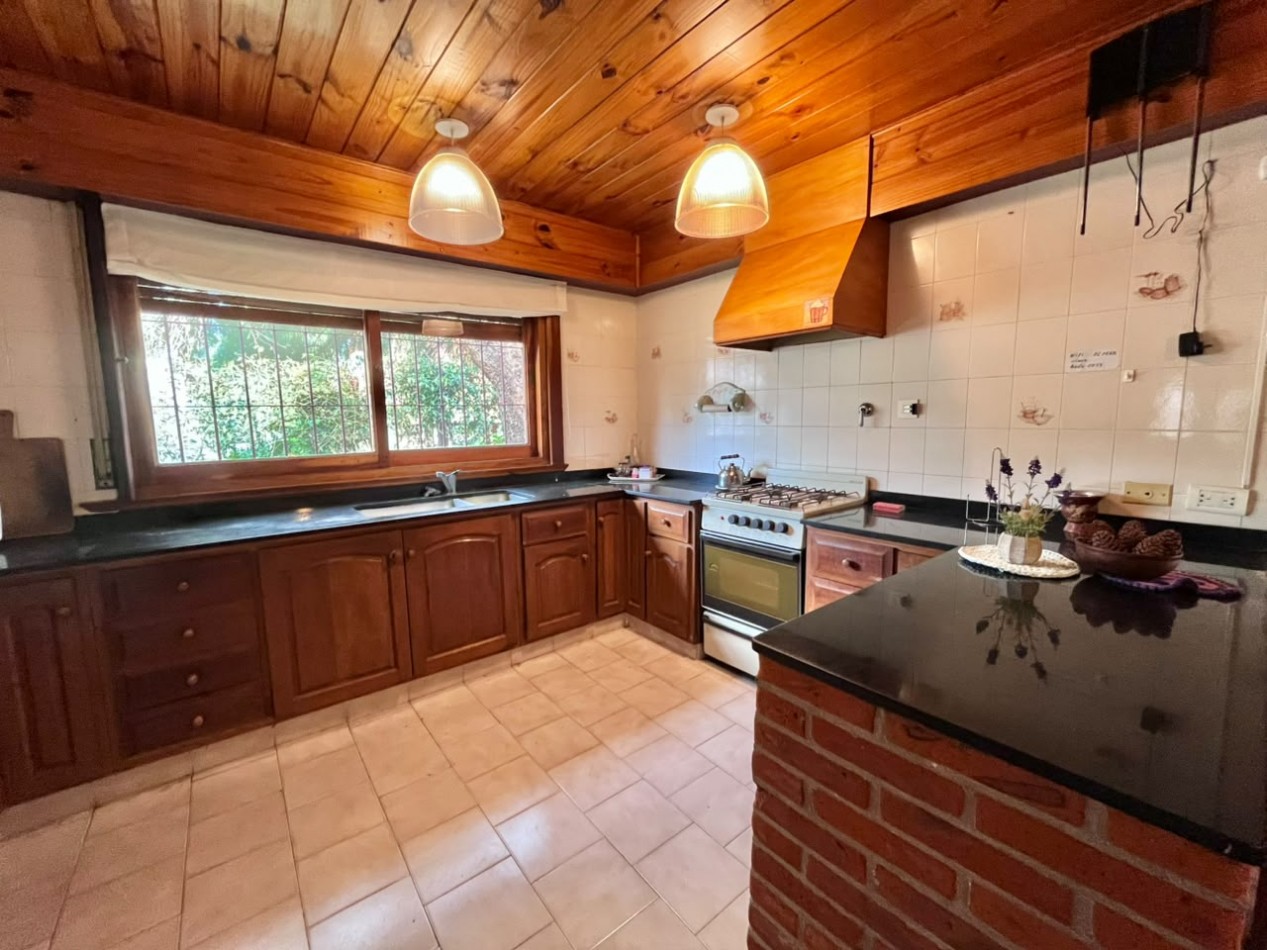 Casa en venta a 200 mts de la playa Valeria del Mar- Pinamar