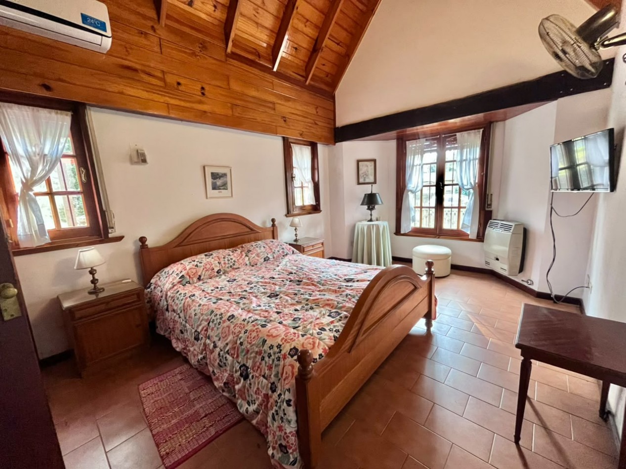 Casa en venta a 200 mts de la playa Valeria del Mar- Pinamar