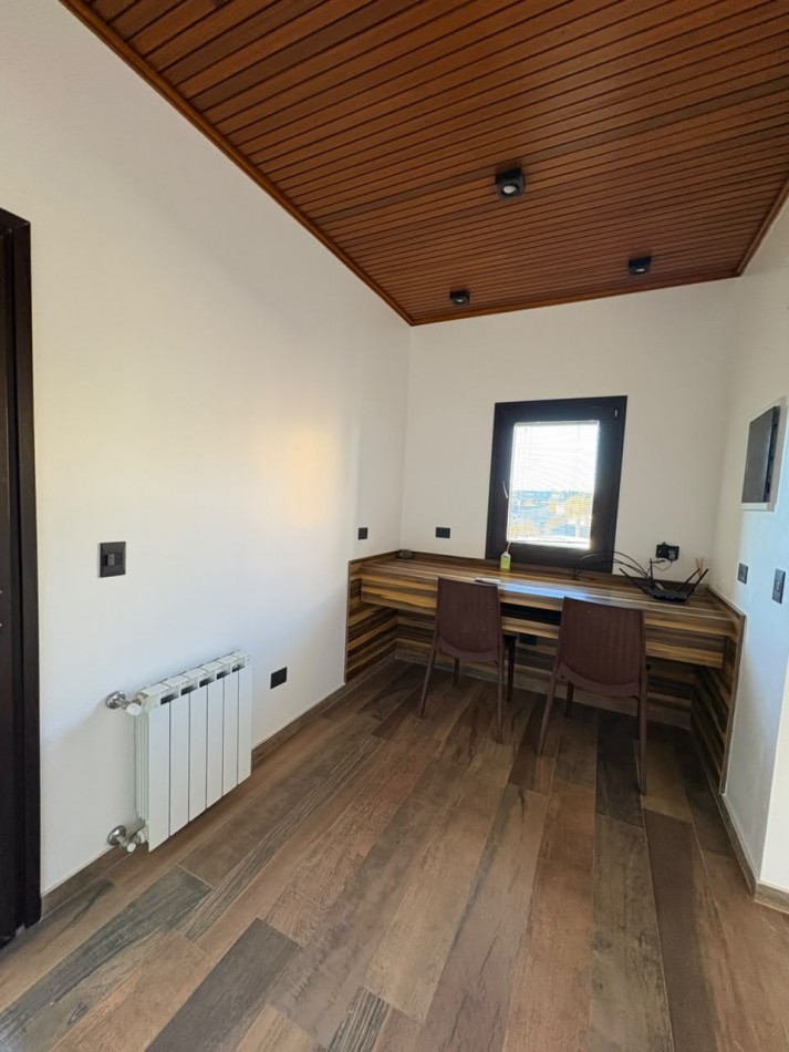 Casa con vista al lago Costa Esmeralda.