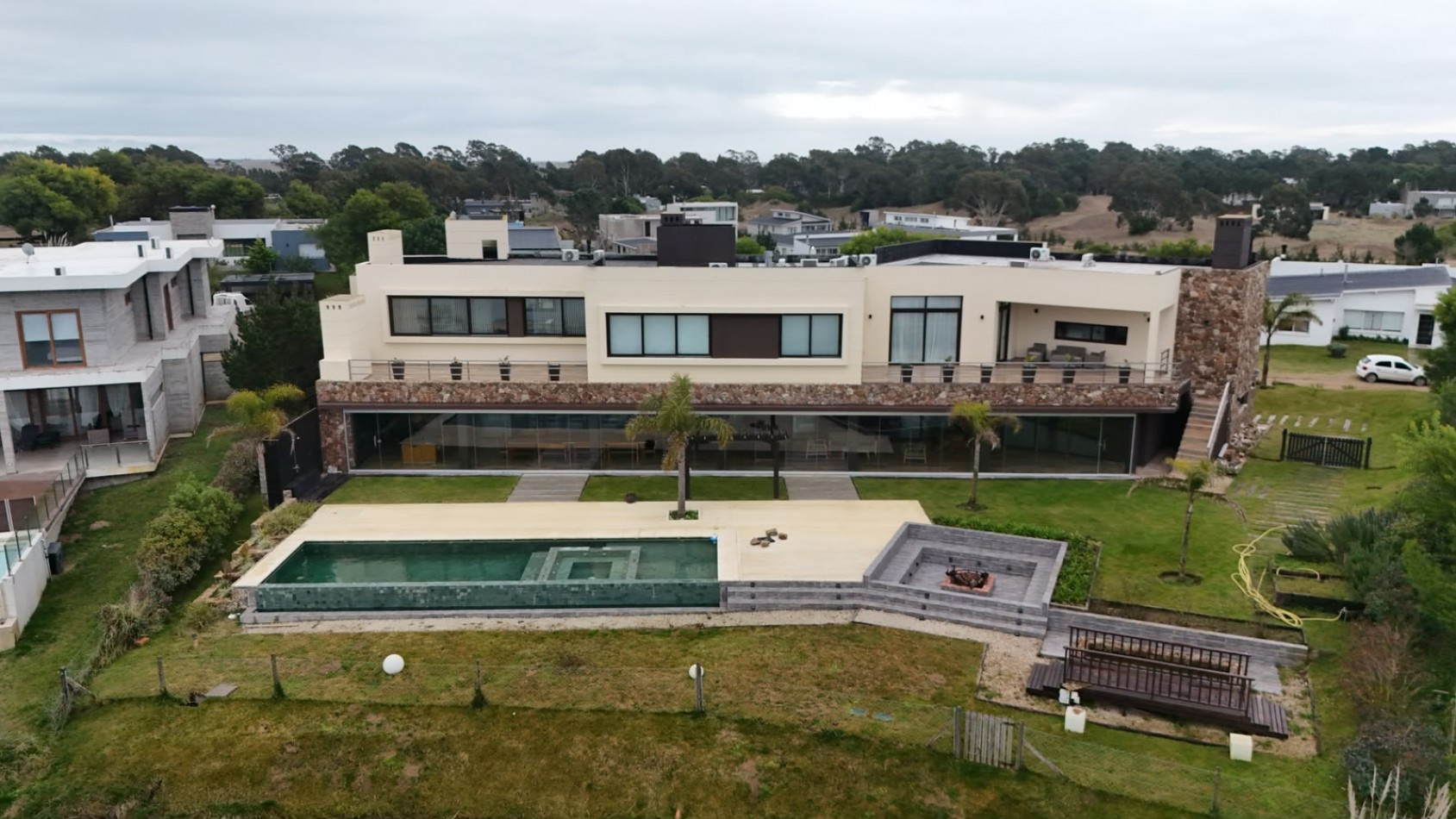 Casa con vista al lago Costa Esmeralda.