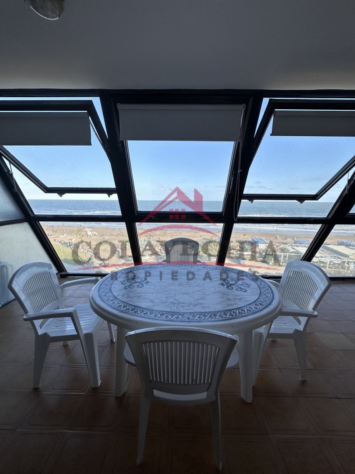 Departamento frente al mar 