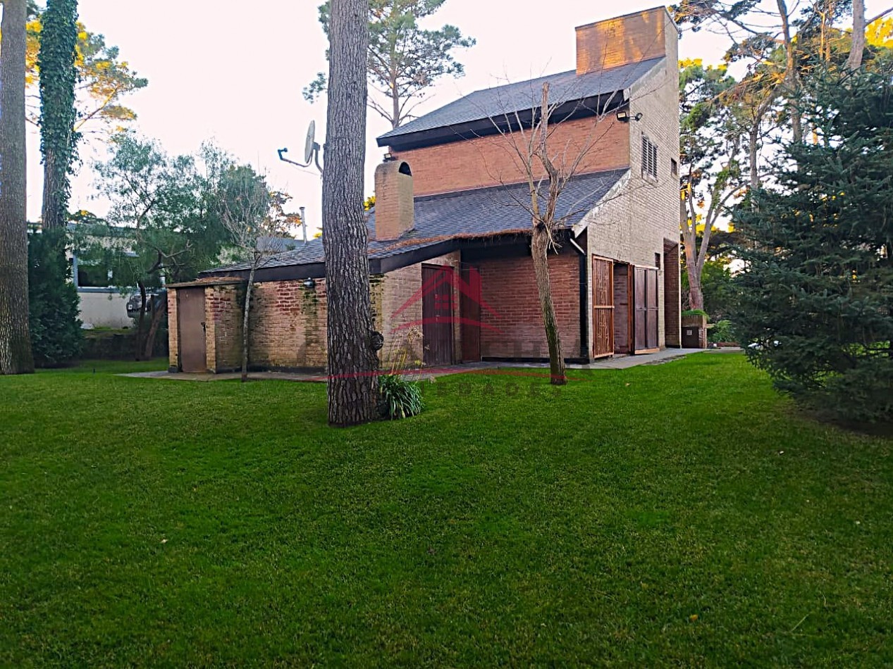 Oportunidad de compra, excelente Chalet en Valeria del Mar-Pinamar