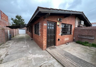 Venta de Casa mas Departamento en Ostende-Pinamar