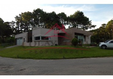 CASA PINAMAR NORTE GOLF NUEVO - TRES CARABELAS 