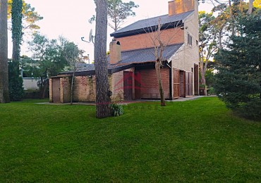 Oportunidad de compra, excelente Chalet en Valeria del Mar-Pinamar